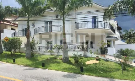 Condominio Aruã - Casa com 3 dormitórios à venda, 378 m² por R$ 2.100.000,00 - Parque Residencial Itapeti - Mogi das Cruzes/SP