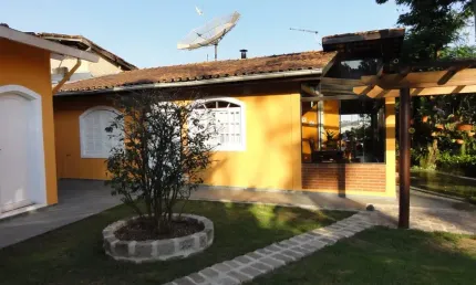 linda chácara com 3 casas no Sete Praias - São Paulo