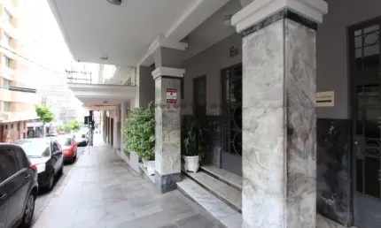 Apartamento com 3 quartos para alugar na Rua Dr Barros Cassal, 312, Independência, Porto Alegre