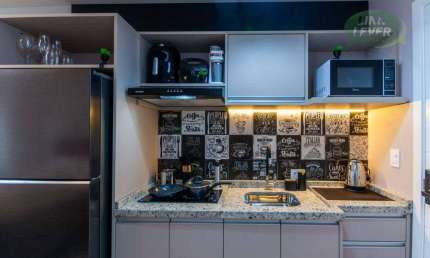 Studio com 1 dormitório para alugar, 21 m² por R$ 3.181,00/mês - Centro - Curitiba/PR