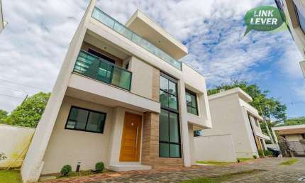 Sobrado com 3 dormitórios à venda, 164m² por R$ 1.050.000 - Bom Retiro - Curitiba/PR