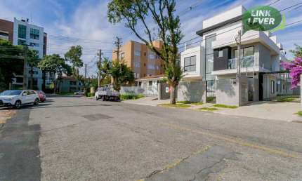 Sobrado com 3 dormitórios à venda, 194 m² por R$ 1.060.000,00 - Boa Vista - Curitiba/PR