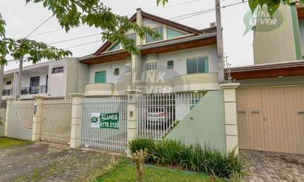 Casa com 3 dormitórios para alugar, 148 m² por R$ 5.315,00/mês - Bacacheri - Curitiba/PR