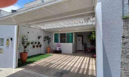 Casa com 3 quartos à venda no Glória, Joinville 