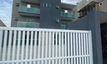 Vende-se luxuoso apartamento  em Itapoá SC. Apenas 400 metros da praia!