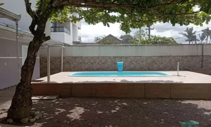 Casa com 3 dormitórios para locação diária, 380 m² por R$ 1200,00/dia - Paese -