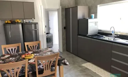 Sobrado com Sala Comercial em Itapoá-SC com 312m² por R$1.360.000,00
