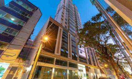 O apartamento 3 suites e 3 vagas, no EDIFÍCIO SAN VALENTIN no Centro de BC