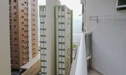 Apartamento na quadra mar, Barra Sul, no Lago Maggiore Bloco B com 2 suítes