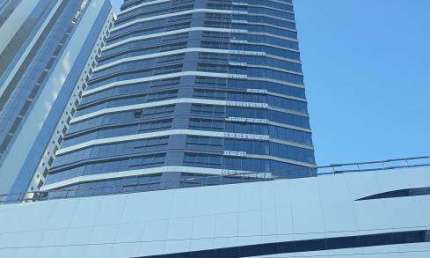 Edifício Pharos, apartamento FRENTE MAR com área privativa de 238 m². 4 suítes 4 vagas.