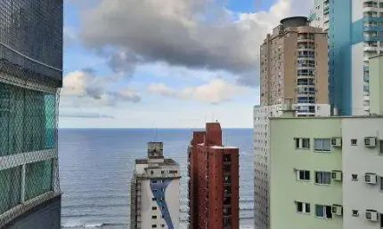 Apartamento na quadra do mar, finamente mobiliado, na Barra Sul com 3 SUÍTES, , LAZER COMPLETO