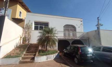 Casa para Venda em Jaboticabal, Jardim São Marcos I, 4 dormitórios, 2 suítes, 3 banheiros, 6 vagas