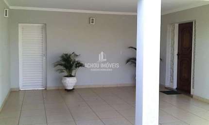 Casa para Venda em Jaboticabal, Nova Jaboticabal, 3 dormitórios, 1 suíte, 3 banheiros, 4 vagas