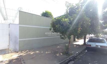 Edícula e barracão para Locação, Centro, Jaboticabal / SP.