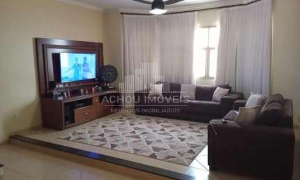 Sobrado para Venda em Jaboticabal, Nova Jaboticabal, 5 dormitórios, 2 suítes, 3 banheiros, 4 vagas