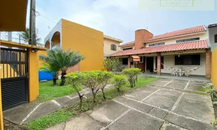 Casas no Litoral para venda em Praia Grande no bairro Vila Mirim