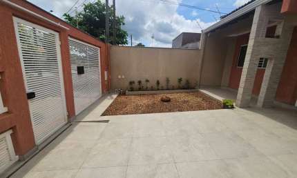 Casa para Venda em Londrina, Pacaembu, 4 dormitórios, 2 suítes, 4 banheiros, 4 vagas