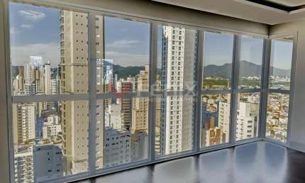 Apartamento de 03 dormitórios, Centro, Balneário Camboriú/SC