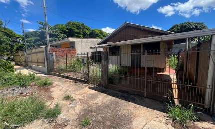 Casa à venda na Rua Quito, Vila Morangueira, Maringá