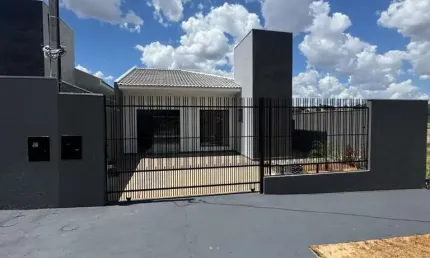 Casa à venda na Rua Manoel da Silveira, Jardim Guairacá, Maringá