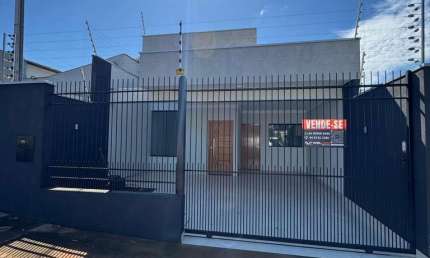 Casa com 3 quartos à venda na Rua Rio Barreiro, Parque Residencial Tuiuti, Maringá