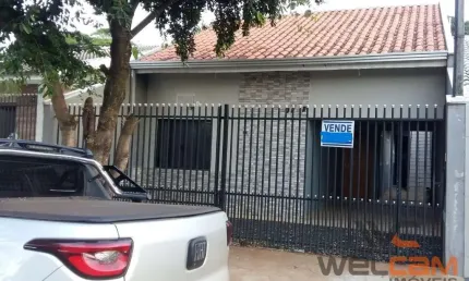 Casa à venda na Rua Pioneiro Raimundo Bueno de Magalhães, Jardim São Francisco, Maringá