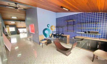 Sobrado a Venda, Nova Petrópolis, 3 dormitórios com suite, closet