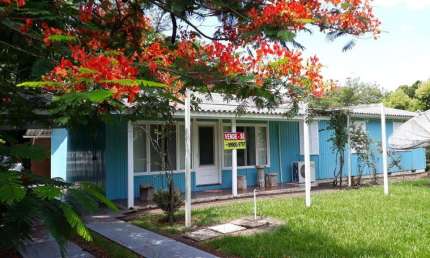 Casa para Venda em Quedas do Iguaçu, -, 4 dormitórios, 1 suíte, 3 banheiros, 3 vagas