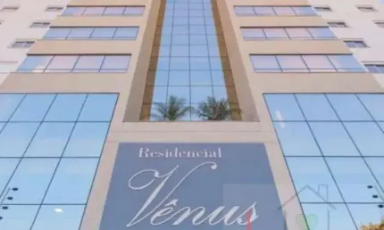 Apartamento para Venda em Cascavel, Centro, 3 dormitórios, 1 suíte, 2 banheiros, 2 vagas