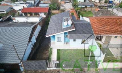 Casa para Venda em Cascavel, São Cristóvão, 3 dormitórios, 1 suíte, 2 banheiros, 2 vagas