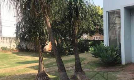Sobrado para Venda em Cascavel, Country, 2 dormitórios, 2 suítes, 3 banheiros, 3 vagas