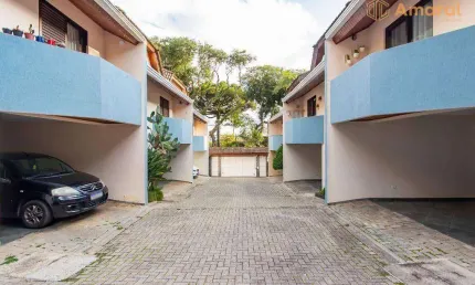 Sobrado com 4 dormitórios à venda, 150 m² por R$ 845.000,00 - Água Verde - Curitiba/PR