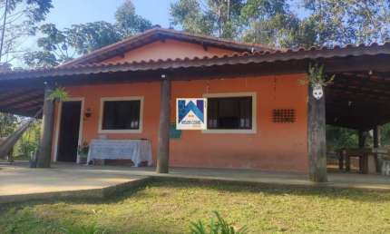Valor do Imóvel R$ 850.000,00, 2 Quartos um sendo 1 suíte, 1 banheiro, churraqueira, sala grande área externa piscina