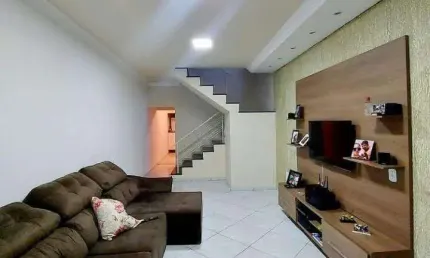Sobrado para Venda no bairro Vila Suissa, localizado na cidade de Mogi das Cruzes / SP, região Mogi das cruzes.