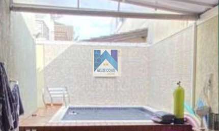 Esta linda casa em condomínio oferece um ambiente ideal para quem busca conforto, privacidade e uma vida tranquila. Com 3 quartos, sendo 1 suíte, o imóvel proporciona todo o espaço