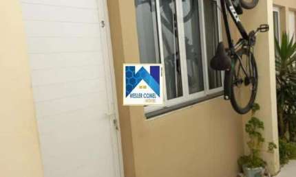 Cômodos:  Lavanderia, 2 dormitórios,1 banheiro, 1 sala, cozinha.  Localizado em condomínio.  Condominio villagio 5 casas