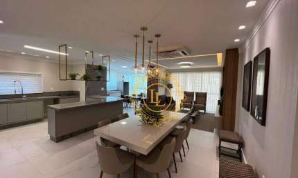 ALTO PADRÃO! Apartamento mobiliado com VISTA MAR e 4 Suítes à venda, 190 m² no Centro - Itapema/SC