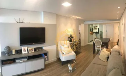 QUADRA MAR 2 DORMITÓRIOS SENDO 1 SUÍTE , PODENDO SER REVERTIDO EM 3 DORMITÓRIOS, VAGA PRIVATIVA, SEMI MOBILIADO