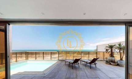 Apartamento Garden FRENTE MAR com PISCINA e 4 Suítes à venda, 367 m² em Balneário Camboriú/SC