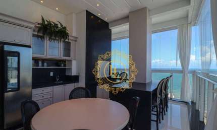Cobertura com VISTA MAR e 4 Suítes à venda, 290 m² em Meia Praia - Itapema/SC