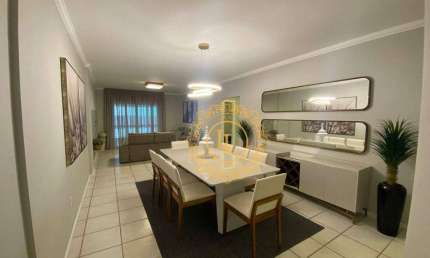 QUADRA MAR! Cobertura com 5 Suítes à venda, 260 m² em Meia Praia - Itapema/SC