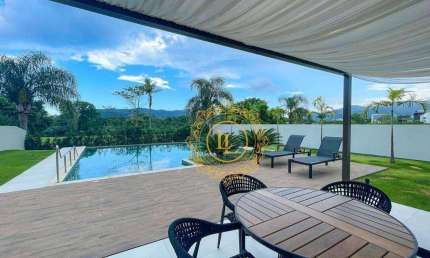 Casa Alto Padrão mobiliada com 4 suítes à venda, 430 m² - Centro - Camboriú/SC
