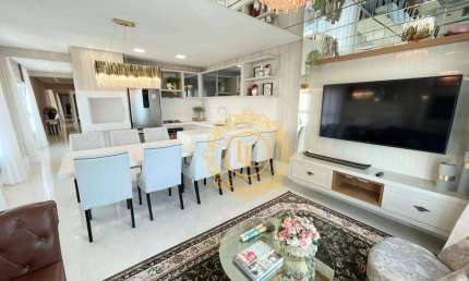 Apartamento Finamente Mobiliado com 4 Suítes à venda, 156 m² em Meia Praia - Itapema/SC