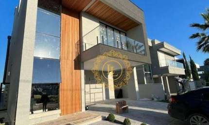 CASA COM 356M2 - 03 SUÍTE SENDO 01 MASTER - CHURRASQUEIRA E PISCINA
