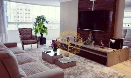Belíssimo apartamento finamente mobiliado com vista mar e 04 dormitórios em Balneário Camboriú!