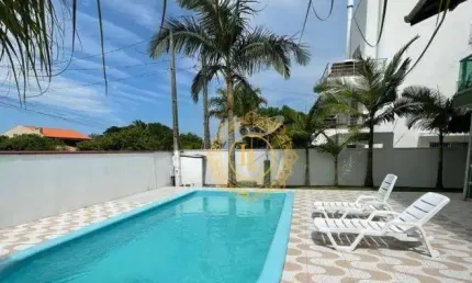 Linda Casa mobiliada com 06 dormitórios à 100m do Mar em Balneário Camboriú!