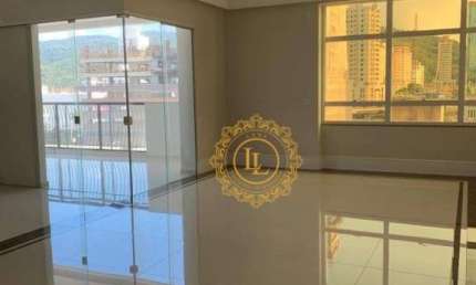 Excelente Apartamento em Edifício Frente Mar com 04 Suítes na Meia Praia!