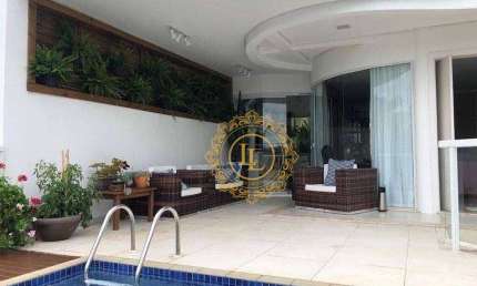 Belíssima Casa mobiliada com 03 dormitórios em Florianópolis!