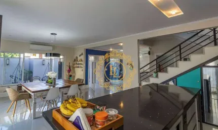 Casa Mobiliada com 3 suítes à venda, 350 m² no Centro - Balneário Camboriú/SC