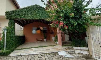 Sobrado com 3 quartos, Jardim das Flores, Atibaia - R$ 1.3 mi, Cod: 2534